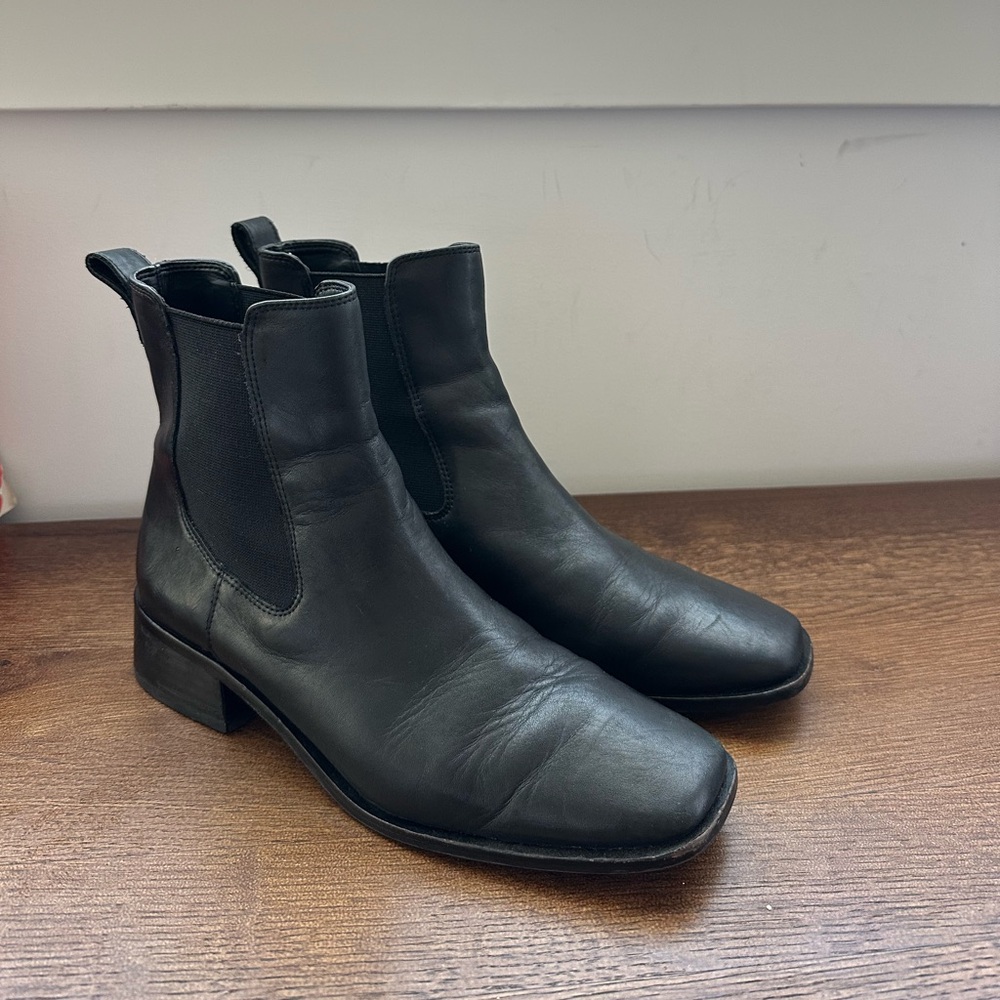 Sam Edelman Chelsea Boot